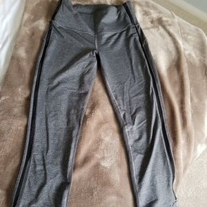 Lululemon Hit It 21" Crop Leggings